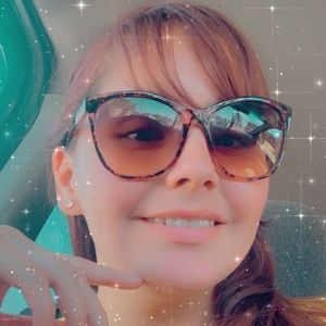 Meet your Posher, Carly